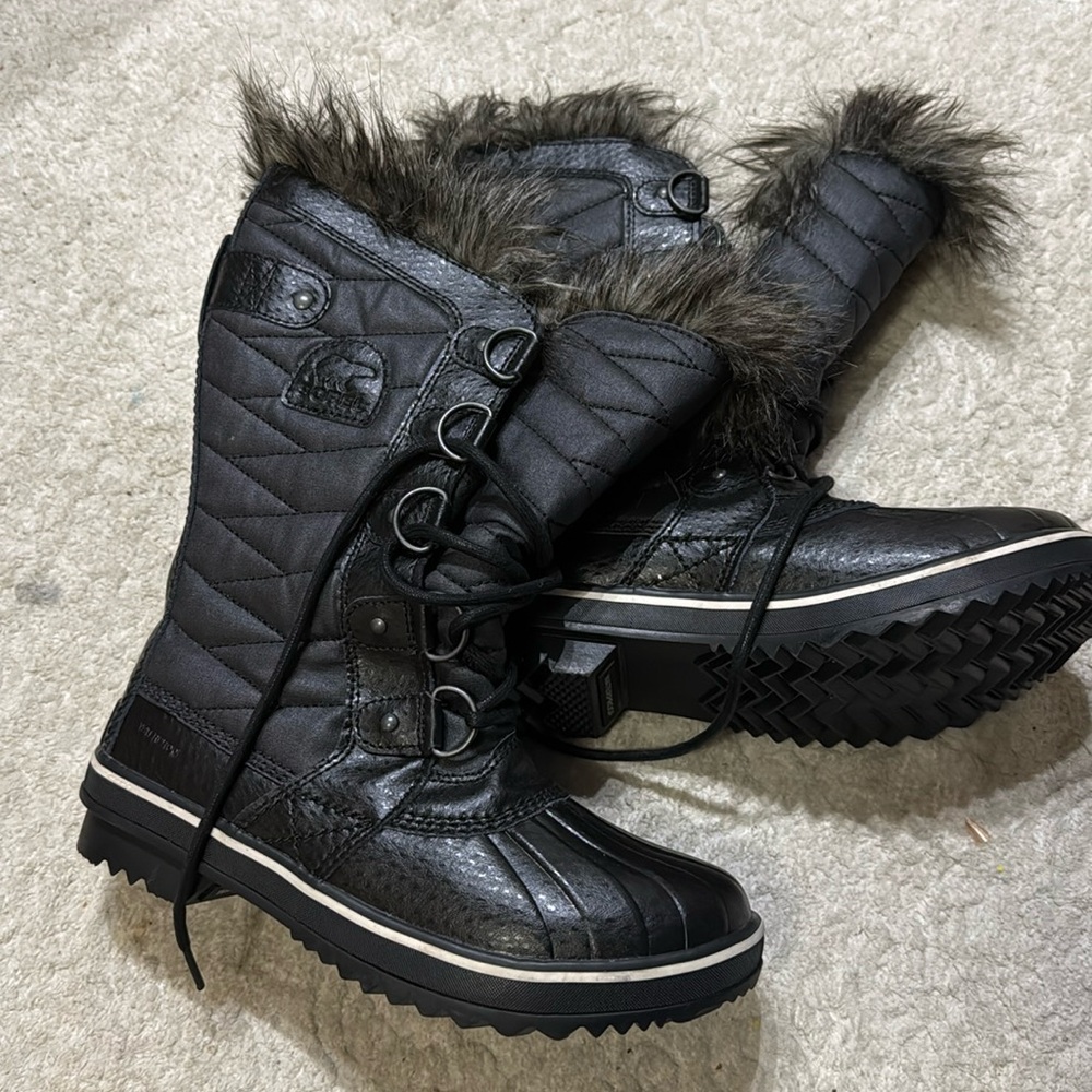 SOREL women's snow boots